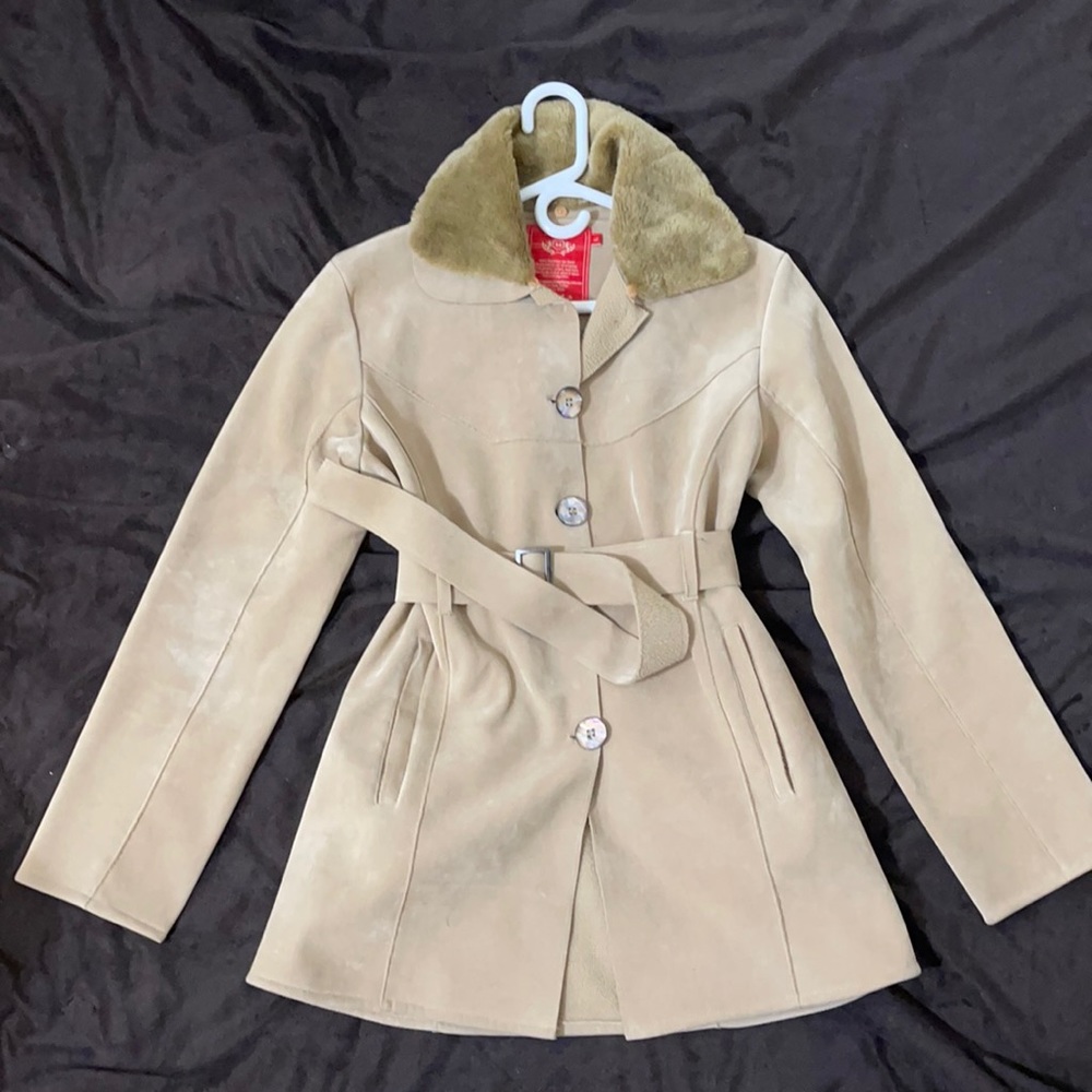 Light brown / Tan long warm jacket in size L.
